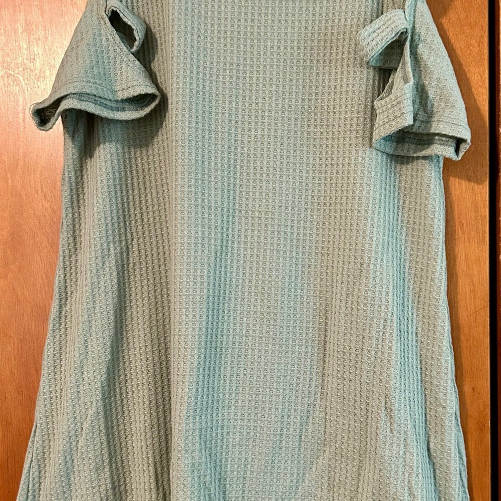 Viamor Textured Knit Top